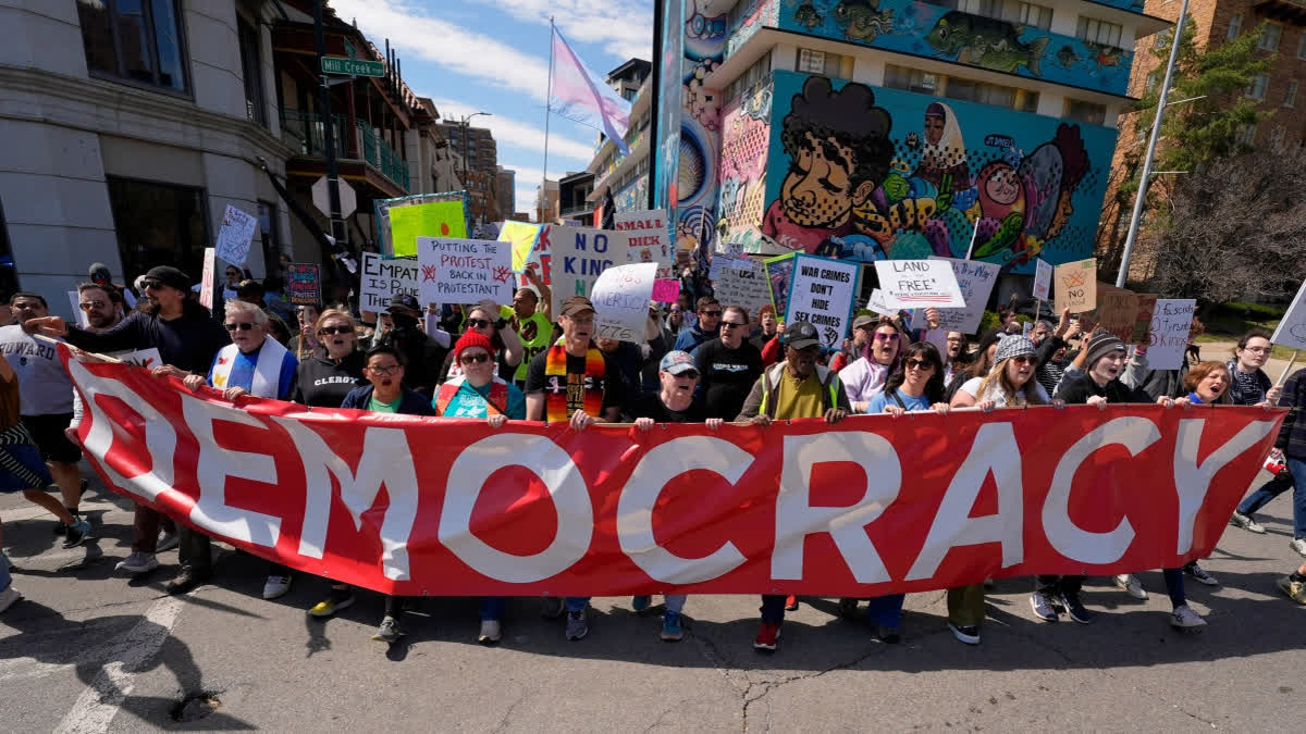 ಟ್ರಂಪ್ ಕ್ರಮಗಳ ವಿರುದ್ಧ ಅಮೆರಿಕ, ಯುರೋಪ್​ನಲ್ಲಿ ಭಾರೀ ವಿರೋಧ: ಬೃಹತ್ ಪ್ರತಿಭಟನೆ 85 ಲಕ್ಷ ಜನ ಭಾಗಿ